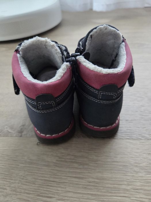 Зимові черевики на дівчинку 23 розмір