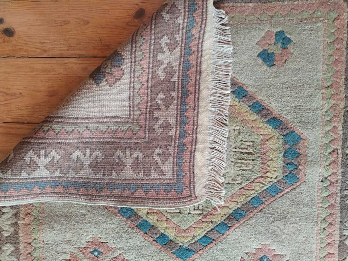 Tapete turco HADOSAN feito à mão (1.12m x 1,70 ) – com certificado