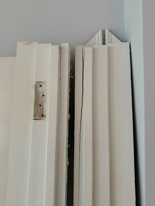 Drzwi wewnętrzne drewniane 70 + ościeżnice + listwy wykończeniowe