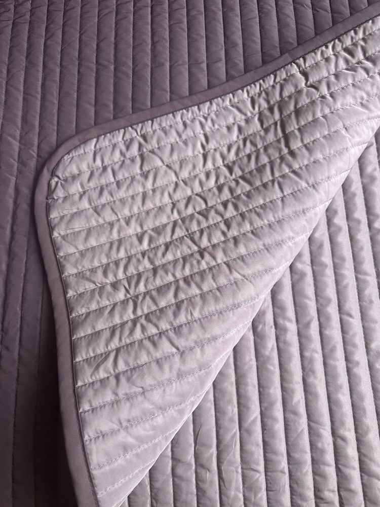 Narzuta ikea karit kapa na łóżko Ikea Karit fioletowa liliowa