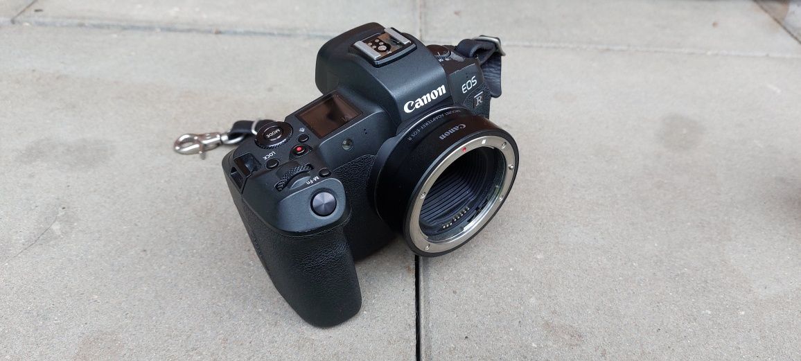 Canon eos R + adapter