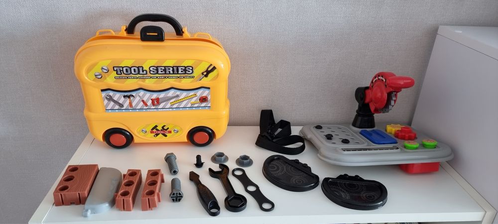 Игрушк Kiddieland и Fisher Price мольберт столяр посуда