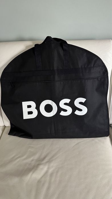 Kompletny garnitur Hugo Boss nowy, rozmiar 48