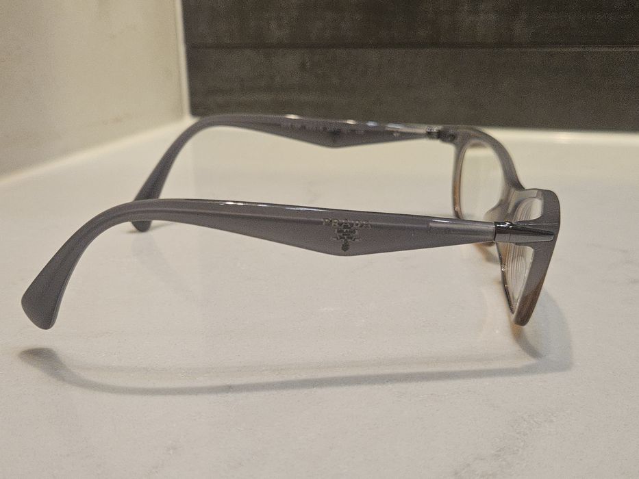 Oprawki do okularów Prada