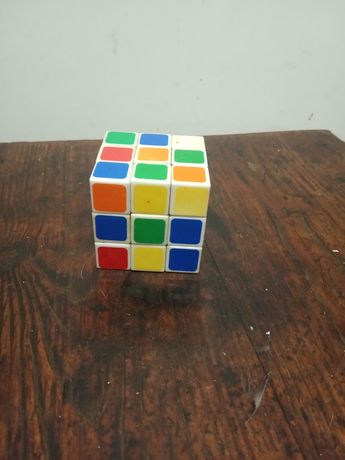 Кубик рубик.3*3.В хорошем состоянии.