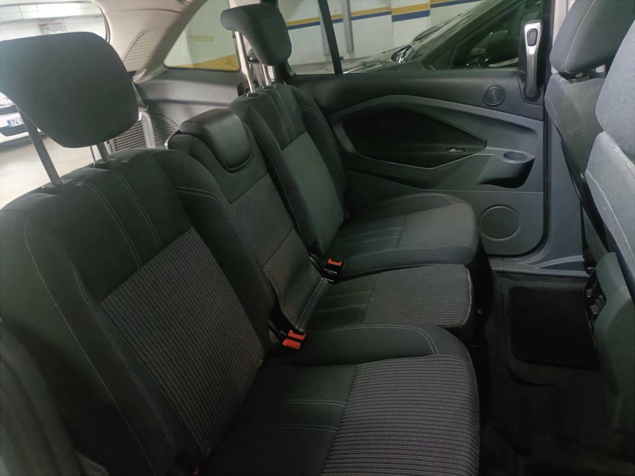 Ford Grand C-Max 1.6 TDCi Titanium apenas c/ 163.000 km