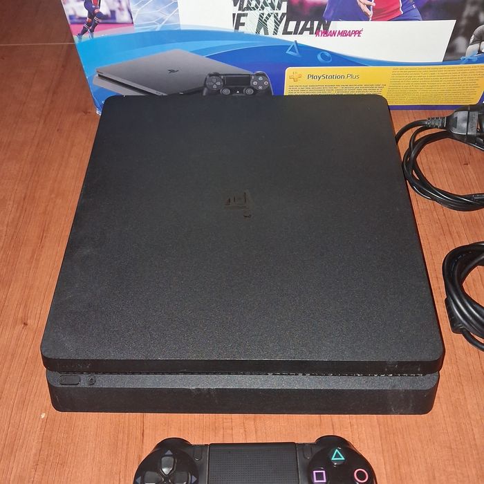 PlayStation 4 Slim – 500GB • Completa • Excelente Estado • Com Caixa F