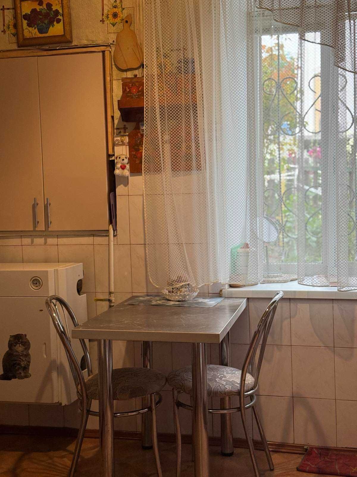 Продається 2к квартира  центр міста Фастова, вулиця Заводська 1