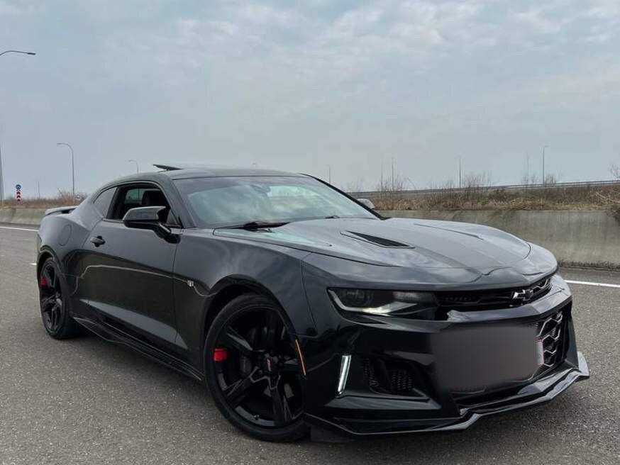 chevrolet camaro 2016 6.2 л задній привід шкіряний салон