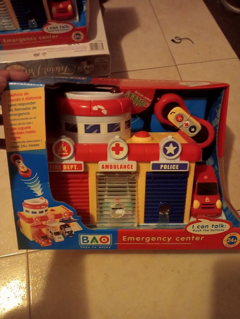 Brinquedo criança emergency center carrinhos