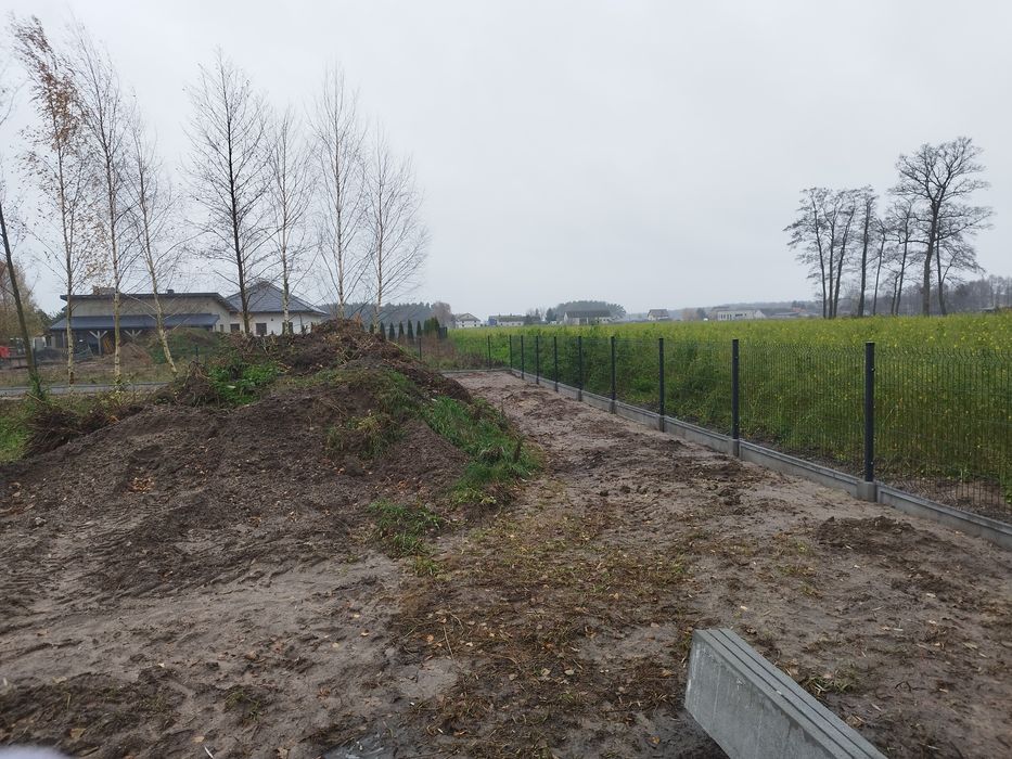 Zakładanie trawników wycinka równanie i odwodniene terenu