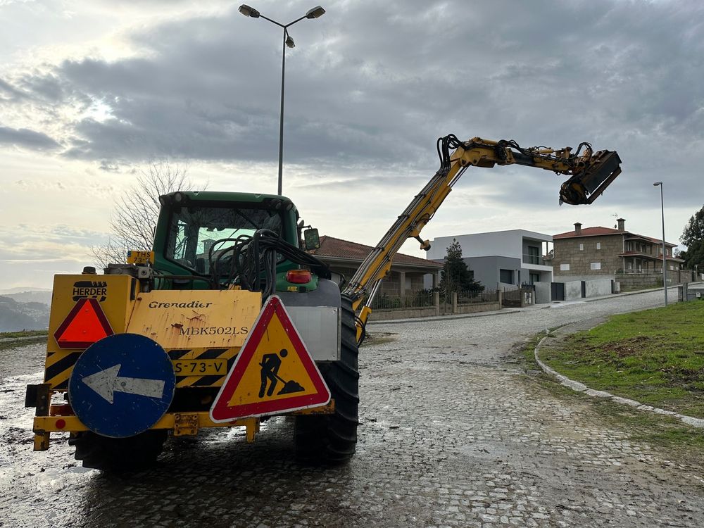 Trator John Deere 6520 Limpa Bermas 10m Matriculado