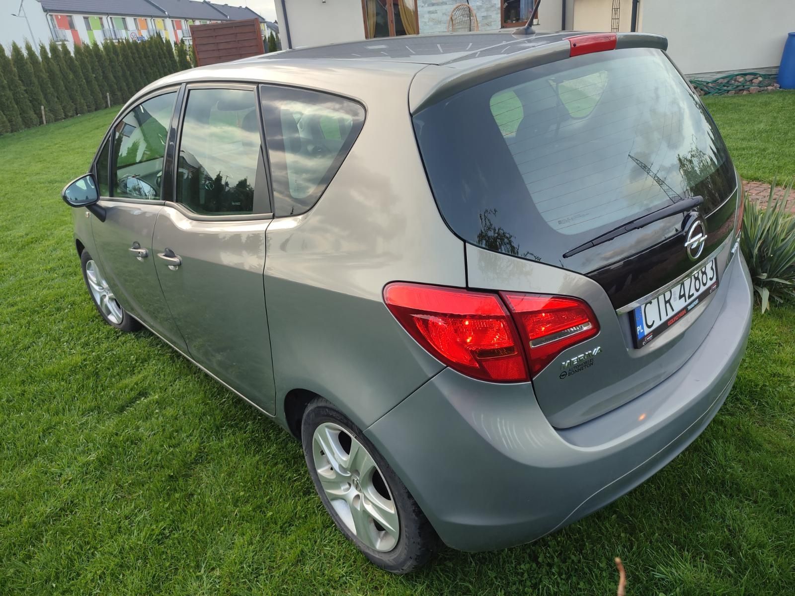 Opel Meriva B sprowadzony z Francji mały przebieg