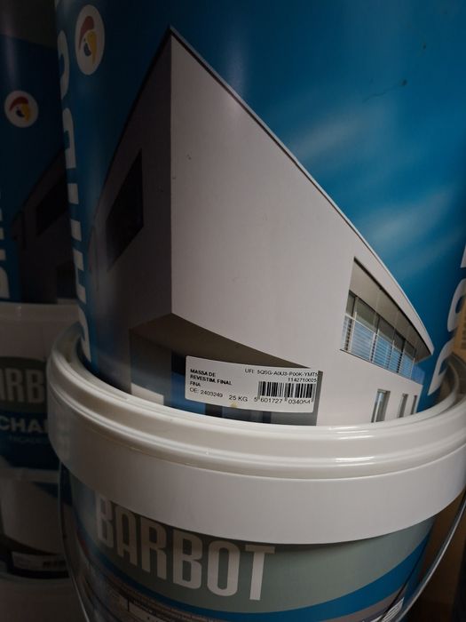 Massa fachadas barbot etics ou barramento armado