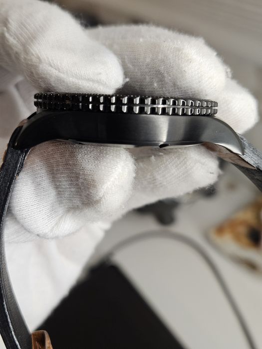 Hamilton khaki aviation converter