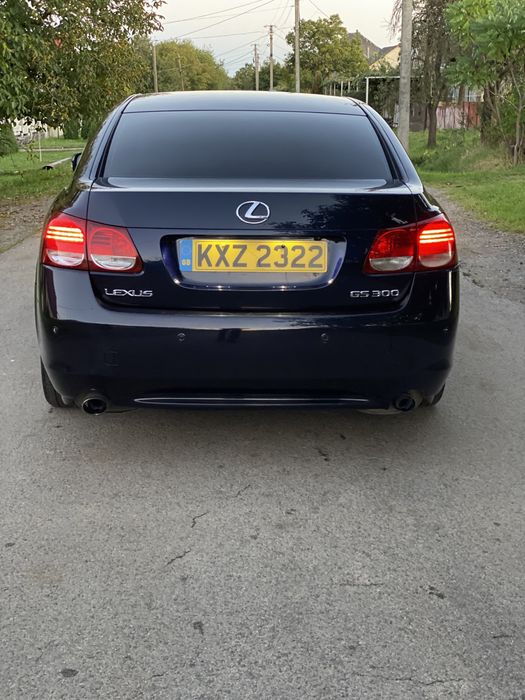 Продам LEXUS GS-300.