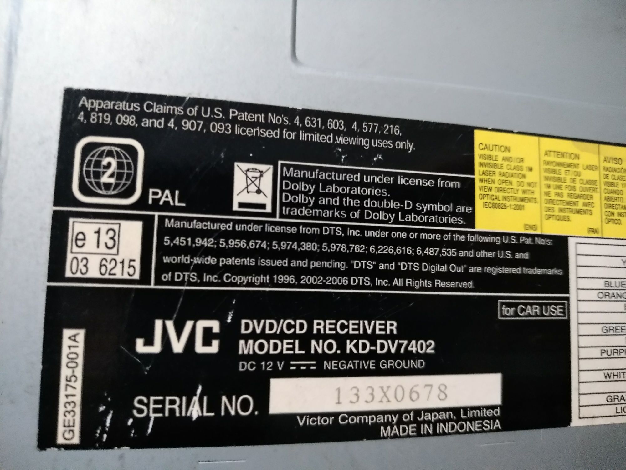 Продам магнитолу  JVC KD-DV7402