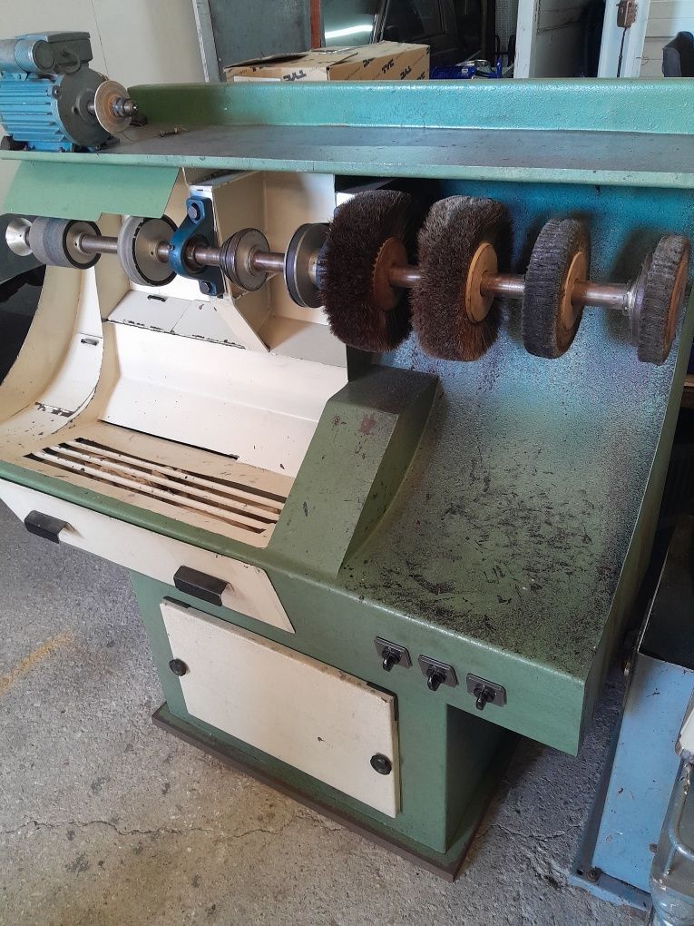 Vendo Máquina de sapateiro de polir e lixar +Máquina de cozer + molde