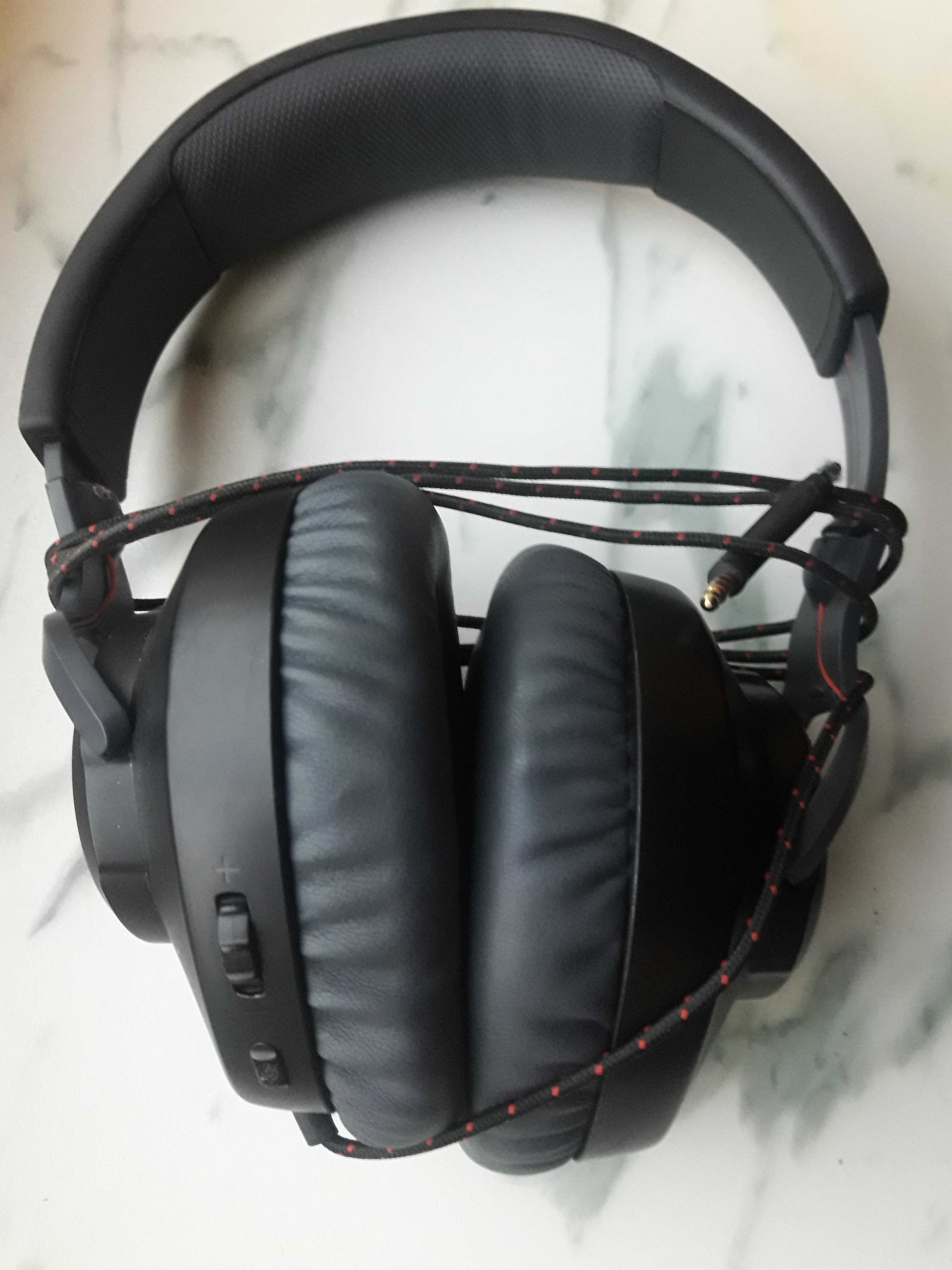 Наушники JBL Quantum 100