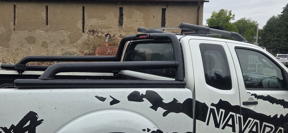 Nissan Navara 2,5  190 KM