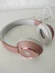 Headphones com cabo de carregamento
