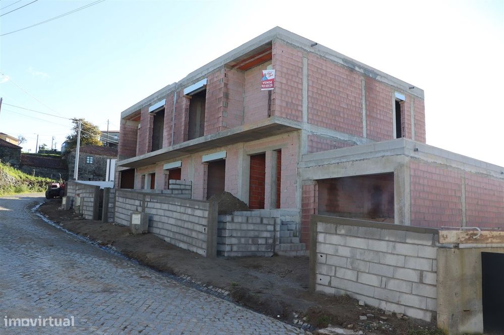 Moradia Geminada T2 Venda em Revinhade,Felgueiras