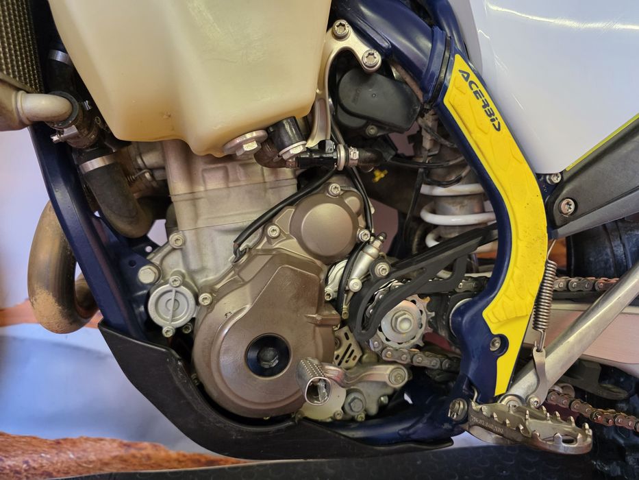 Husqvarna  fe 250 model 2020 tylko 77 mth