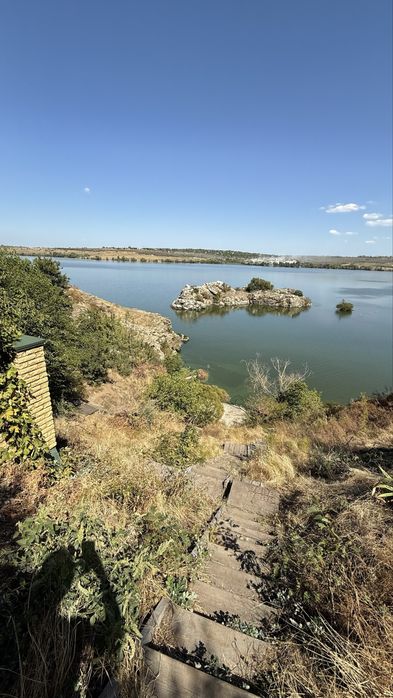 Продаж садового будинку на березі Дніпра