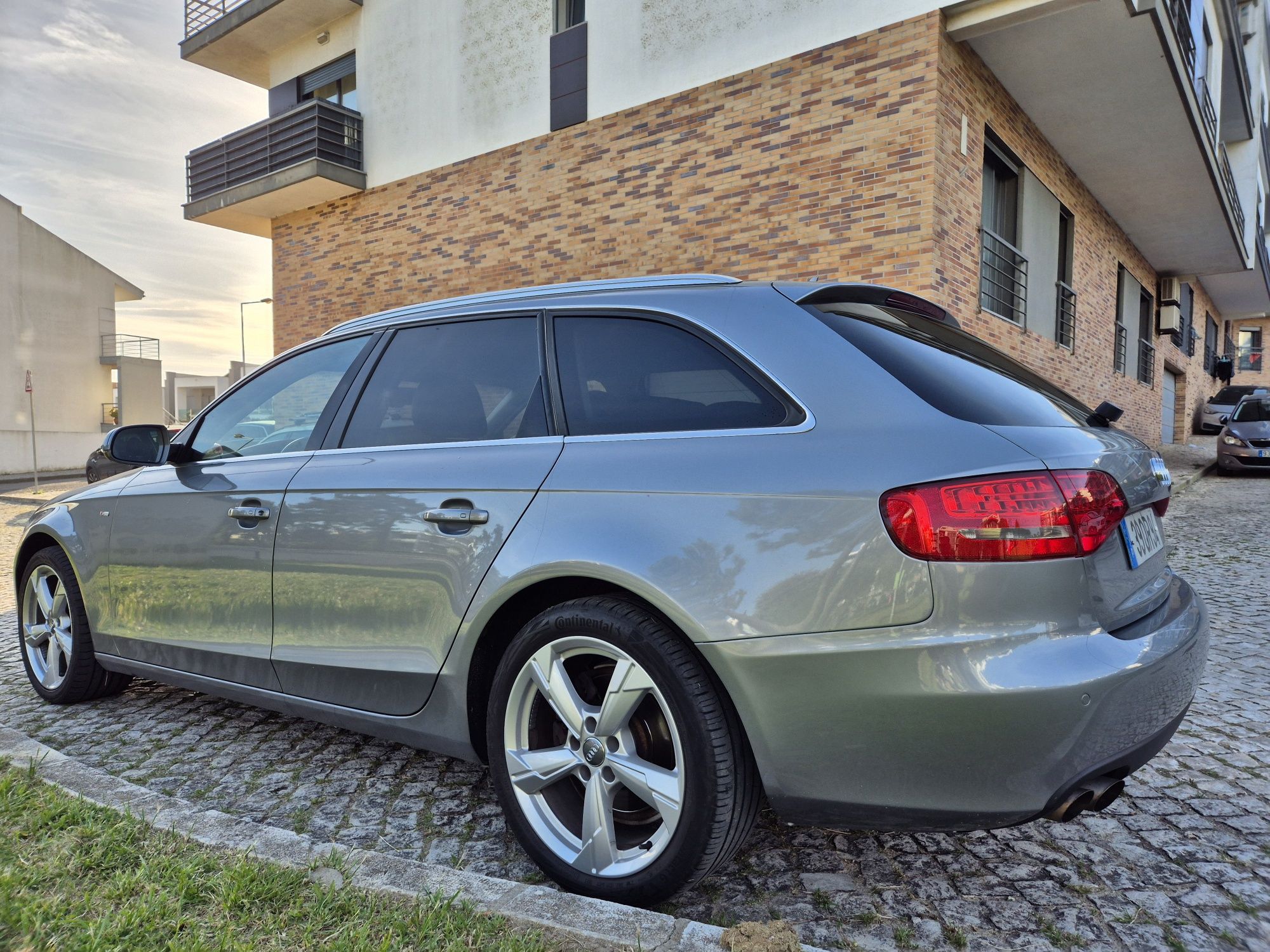 Audi A4 S-Line 2.0 QUATTRO