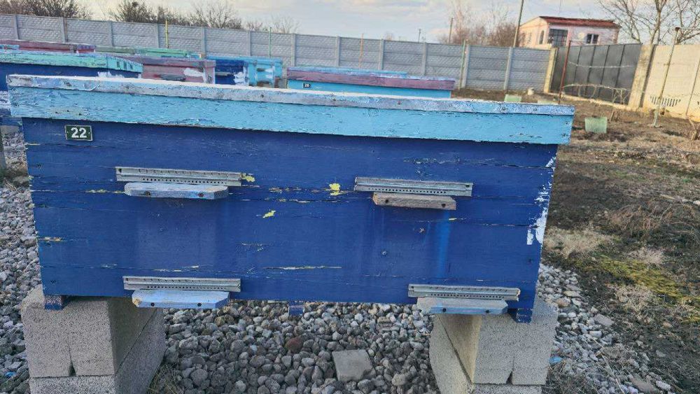 Продам вулики-лежаки нау 16, 28 рамок Б/в. Товщина стінки 45 - 50мм,