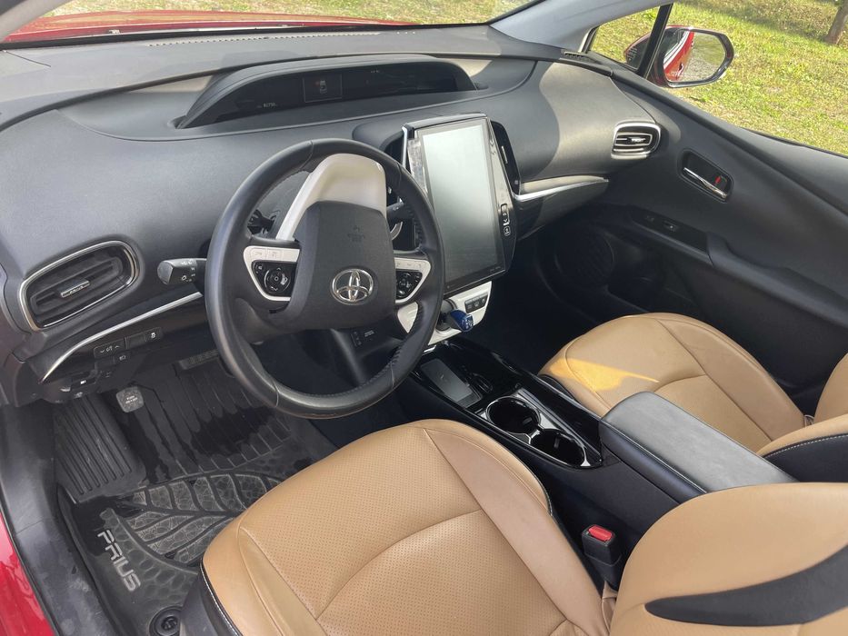 Toyota Prius IV  Plug in