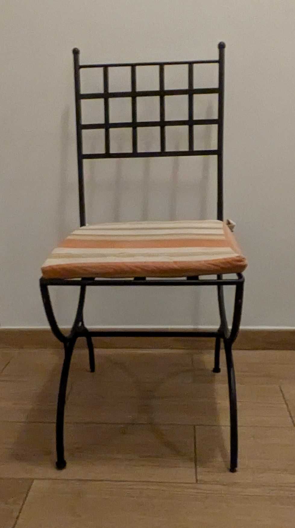 Mesa de cozinha e 4 cadeiras