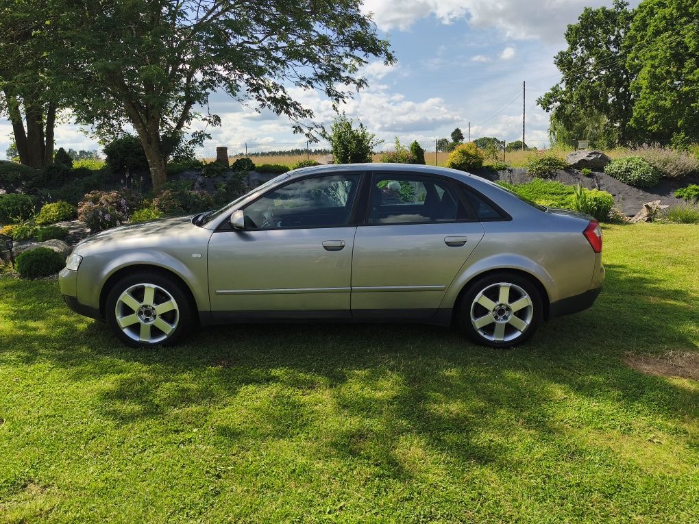 Audi a4b6 Quatro 1.9 TDI 130 KM 2002 rok