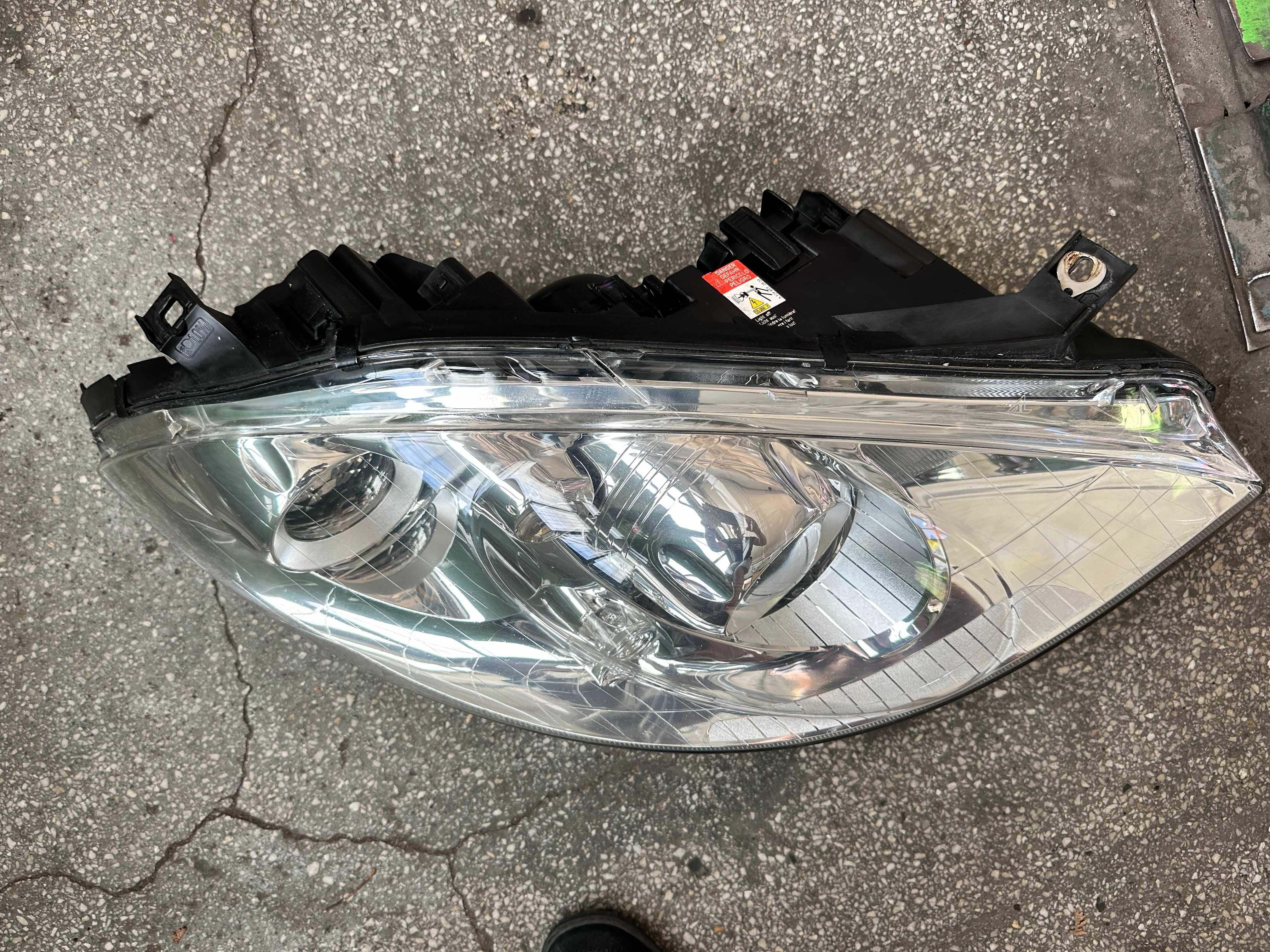 Mercedes A klasa W169 Reflektor lampa XENON cały kompletny PRAWY ŁADNY