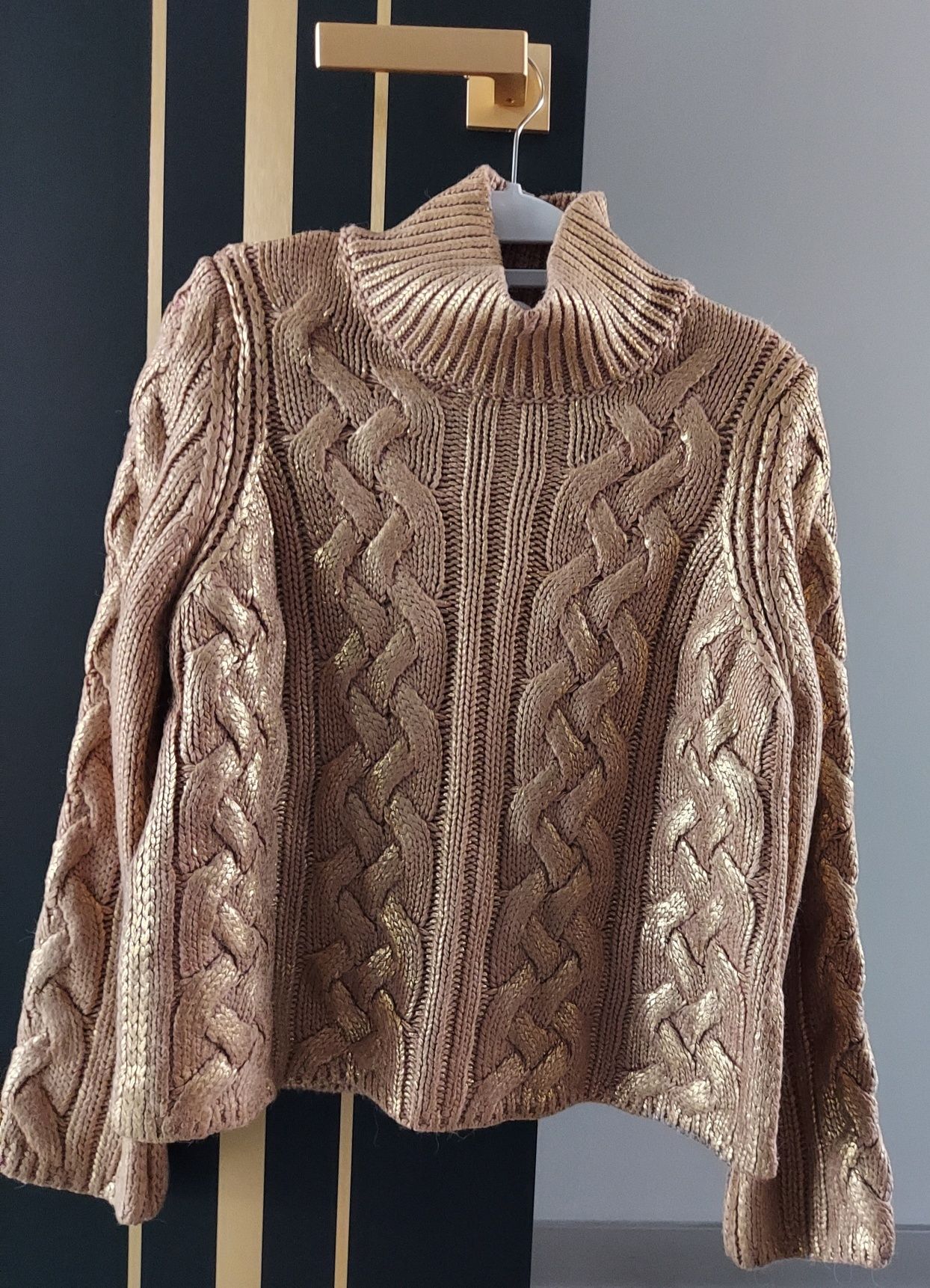 Zara,mleczna czekolada, oversize, gruby splot 36 38