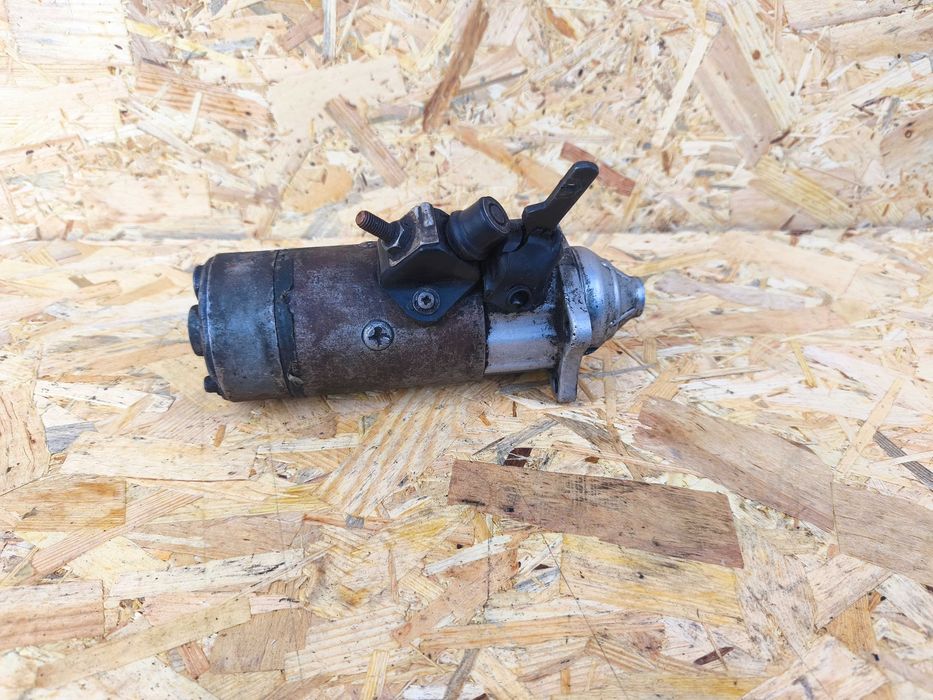 FIAT 126P maluch rozrusznik starego typu na linkę