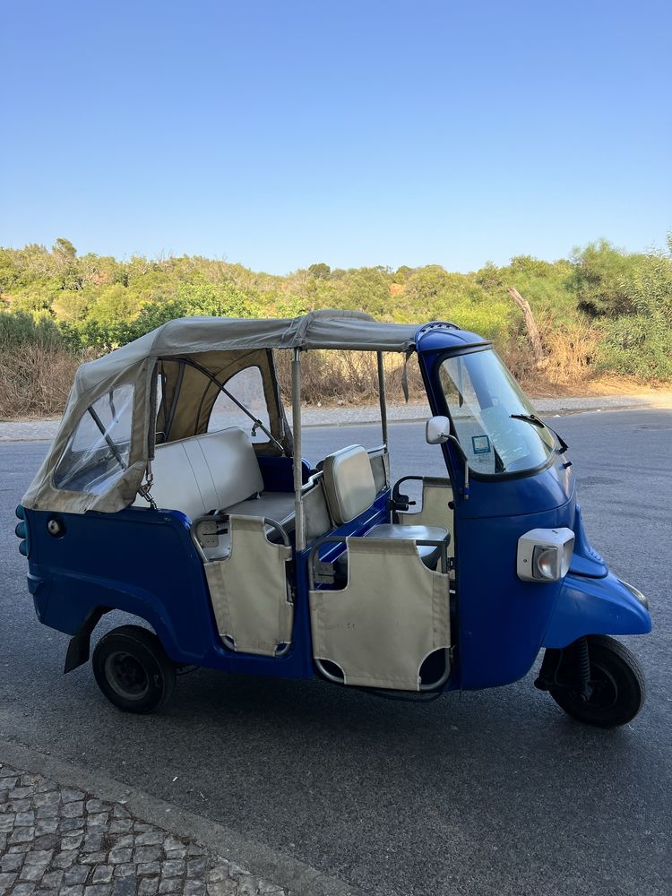 Tuk Tuk Piaggio APE 200