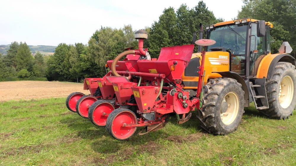 Siewnik do kukurydzy Becker areomat 4