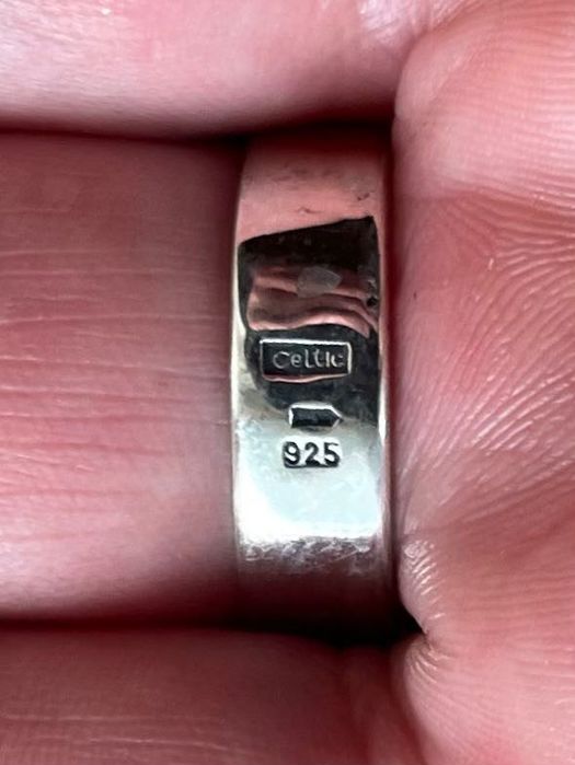 Srebrny sygnet z czachą pròba 925”