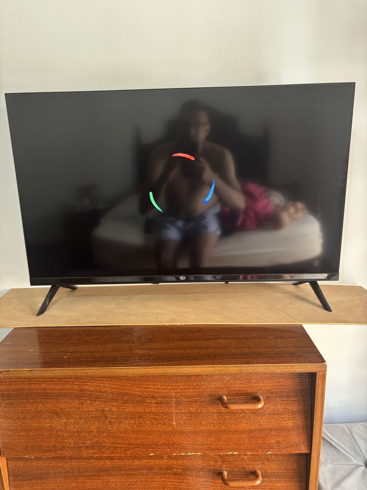 Smartv 32 nova ainda com garantia