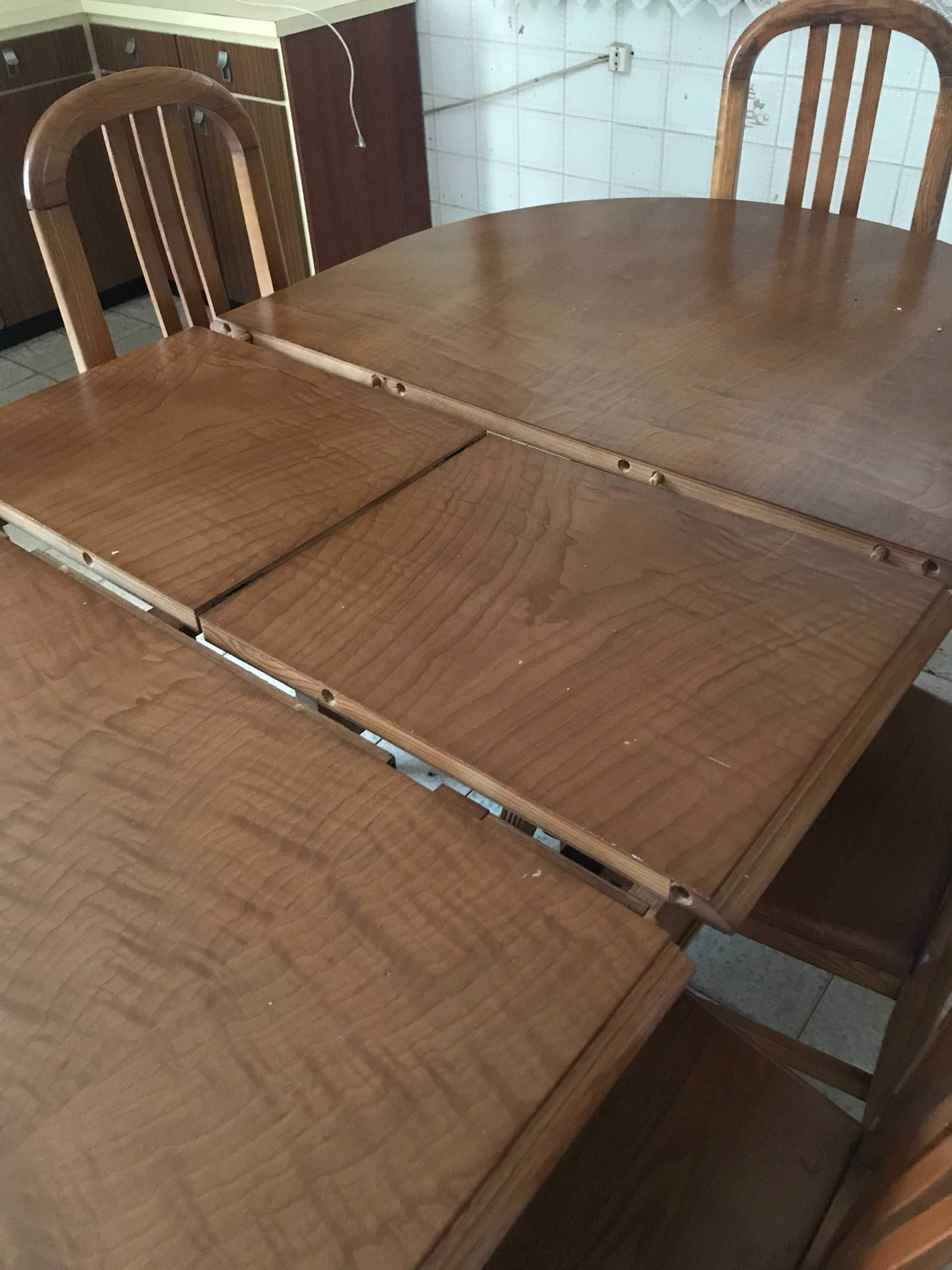 Mesa de jantar extensível e 6 cadeiras
