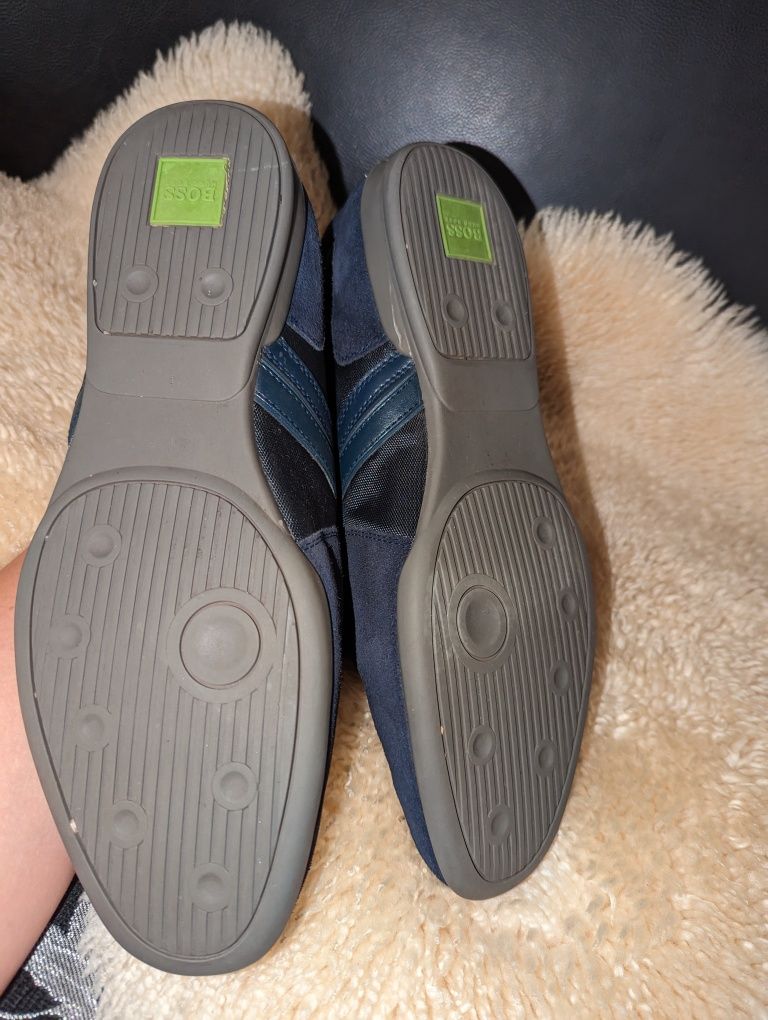 Hugo boss кросівки 43-44 р по устілці 28.5 см від краю до краю ширина