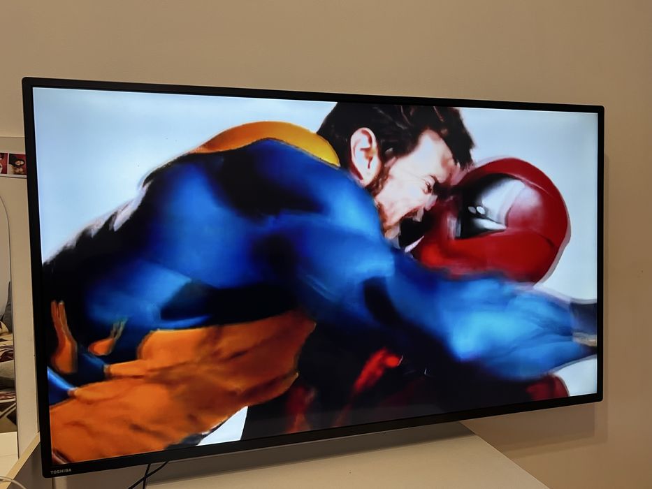 Toshuba телевізор 55дюймів Смарт але краще під TV box