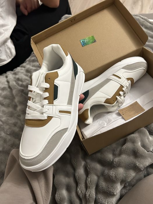 Nowe buty męskoe adodasy