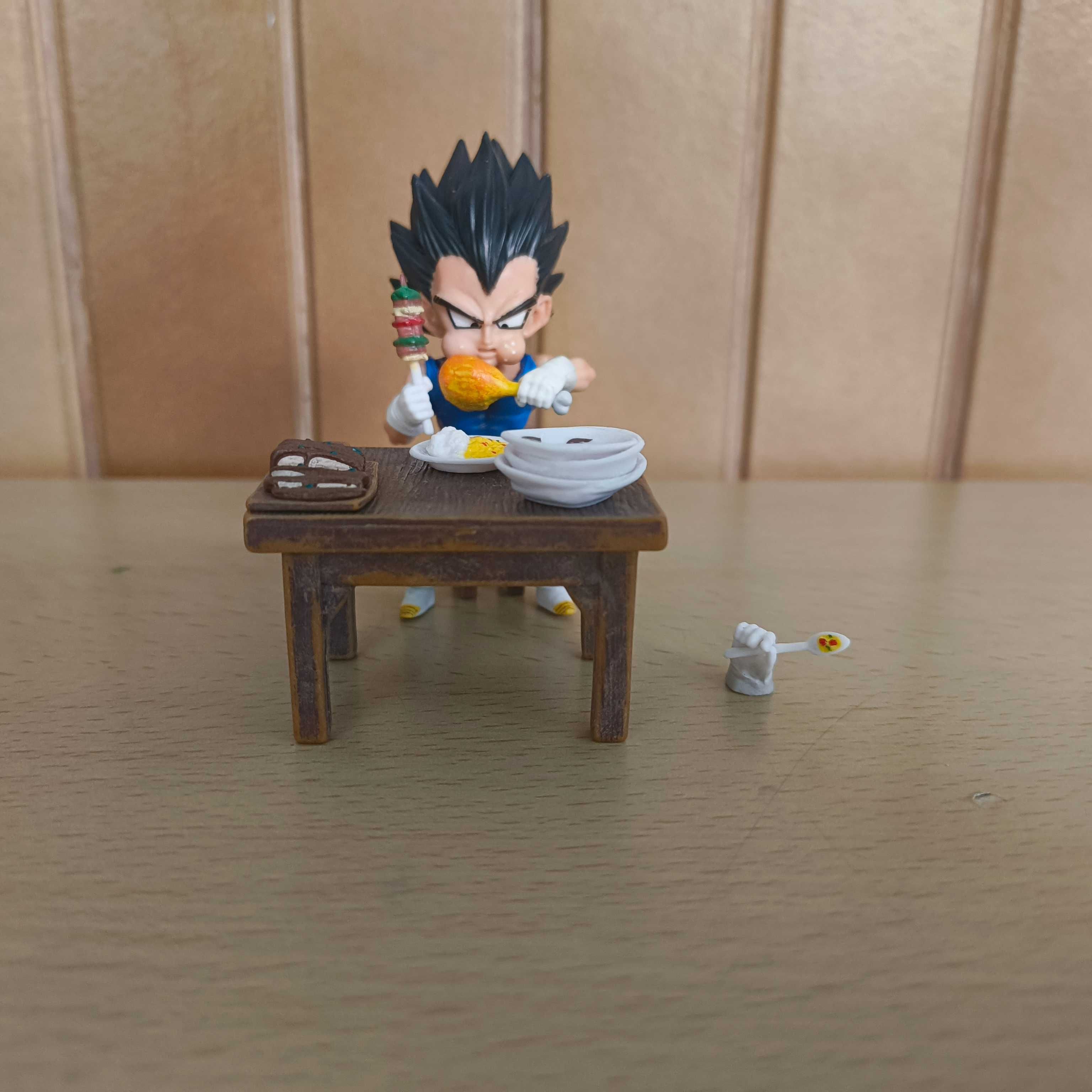 Figura Vegeta a Comer Dragon Ball