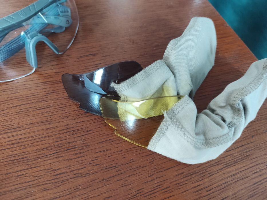 Тактичні окуляри.