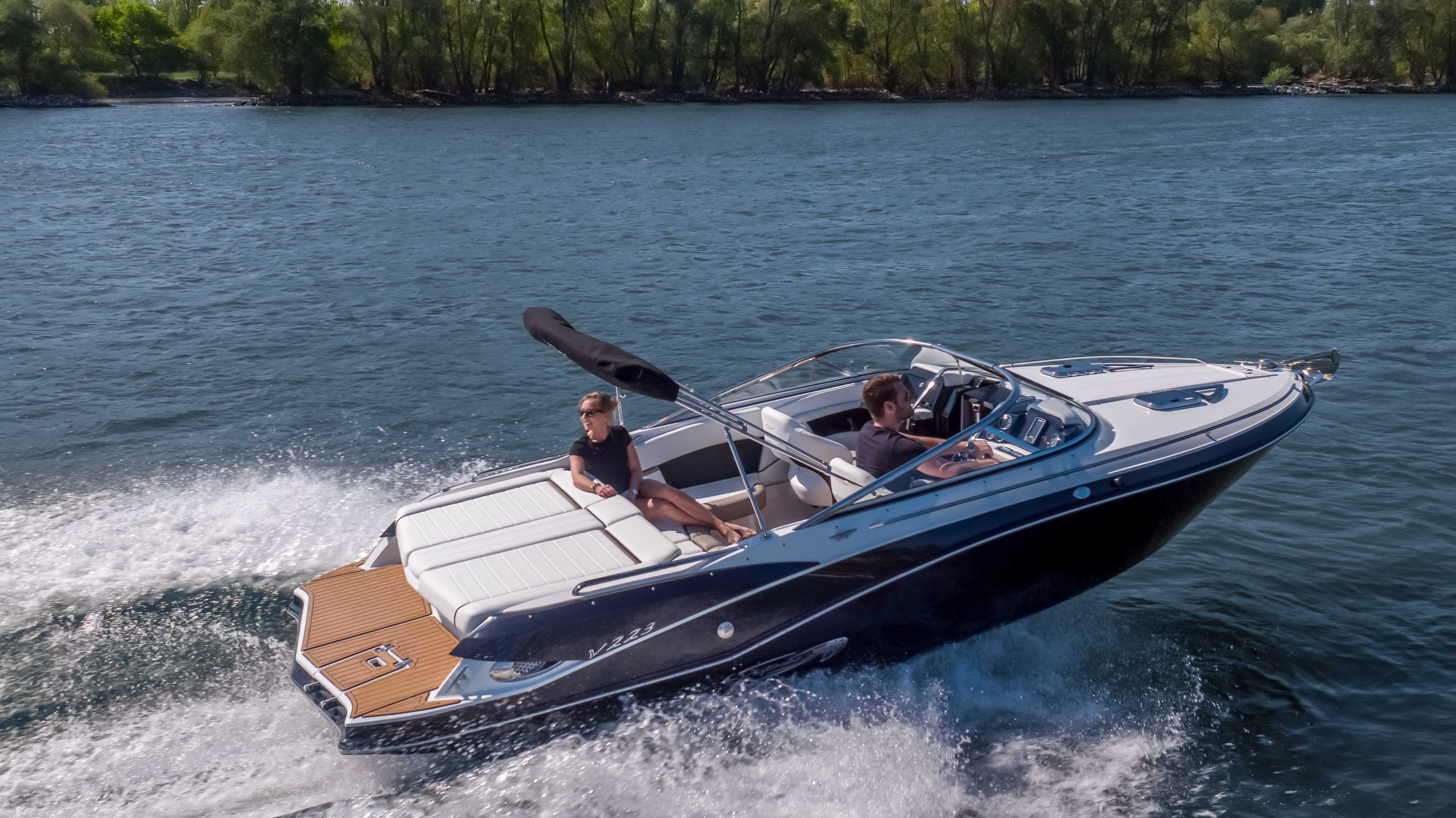 jacht motorowy VIPER 233 TOXXIC Day Cruiser na zamówienie