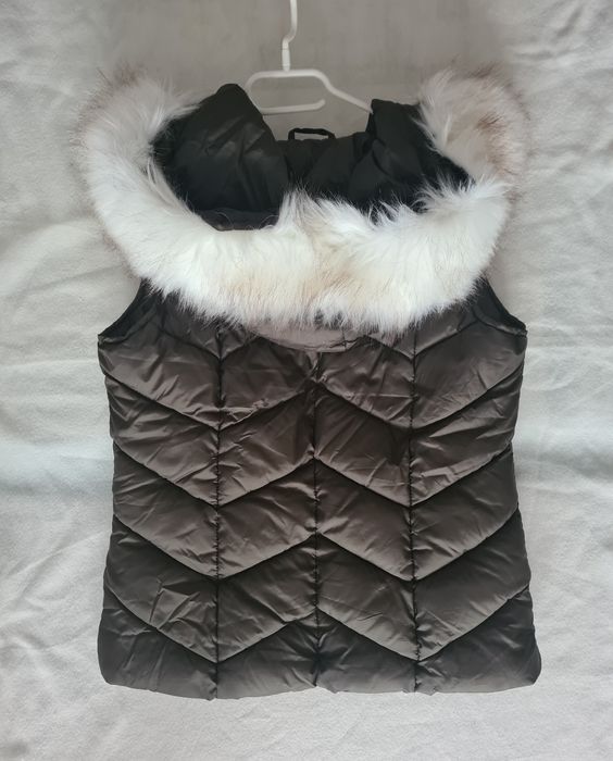 Bezrękawnik khaki z kapturem