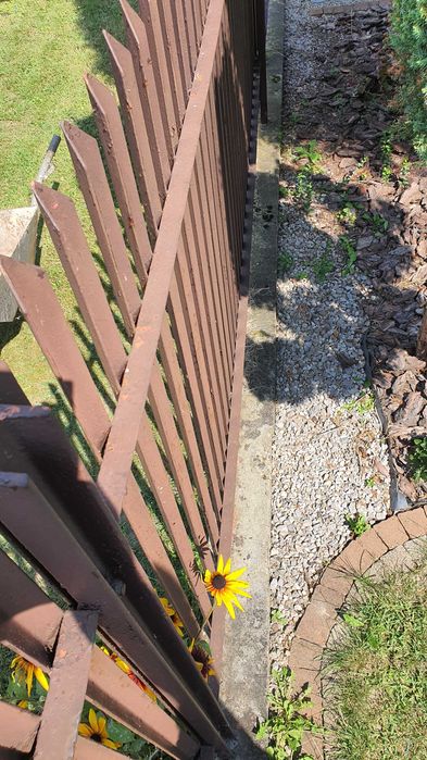 Płot metalowy z demontażu