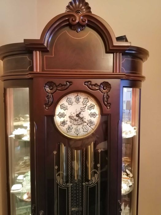 Antigo Relogio De Sala Em Cerejeira Todo Trabalhado